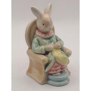 Vintage Kessler Mommy Bunny Rabbit Knitting Chair Figurine Mini Trinket Cottage